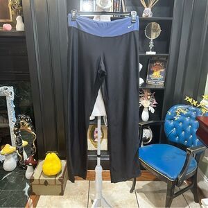 Nike Black and Blue Stretchy Yoga Flare Pants Size Large